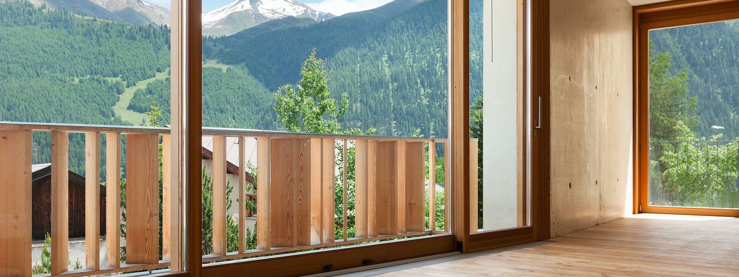 Sicherheitsfenster aus Holz bieten sind Beschusshemmend und bieten einen unaufälligen Einbruchsschutz 